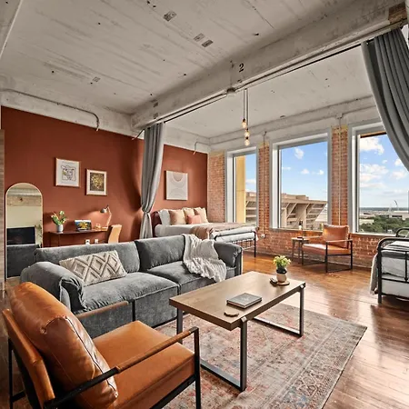 Bright And Modern Downtown Loft With Skyline Views, Free Valet, Gym Apartment Dallas Exterior photo