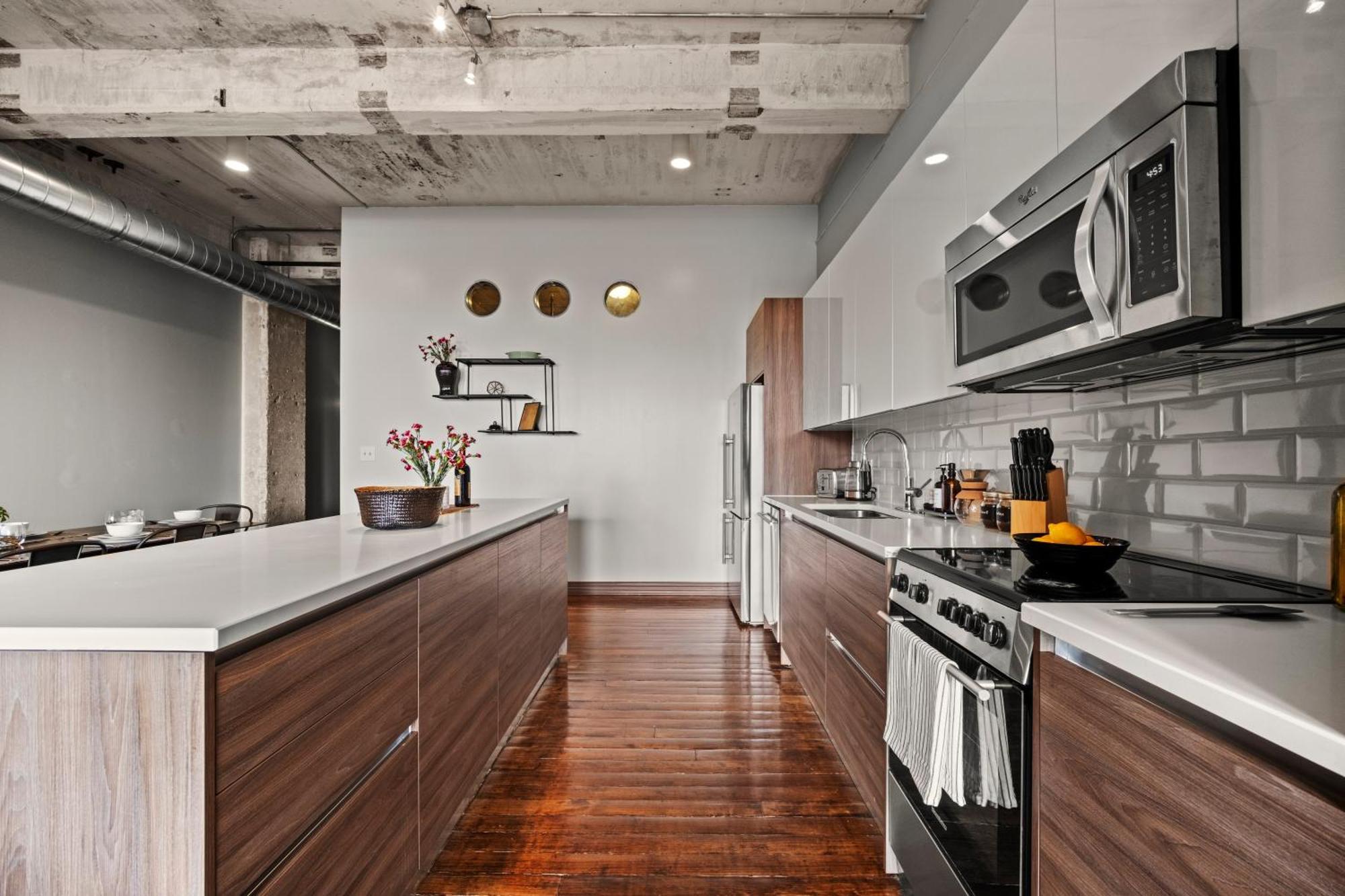 Apartment Bright And Modern Downtown Loft With Skyline Views, Free Valet, Gym
