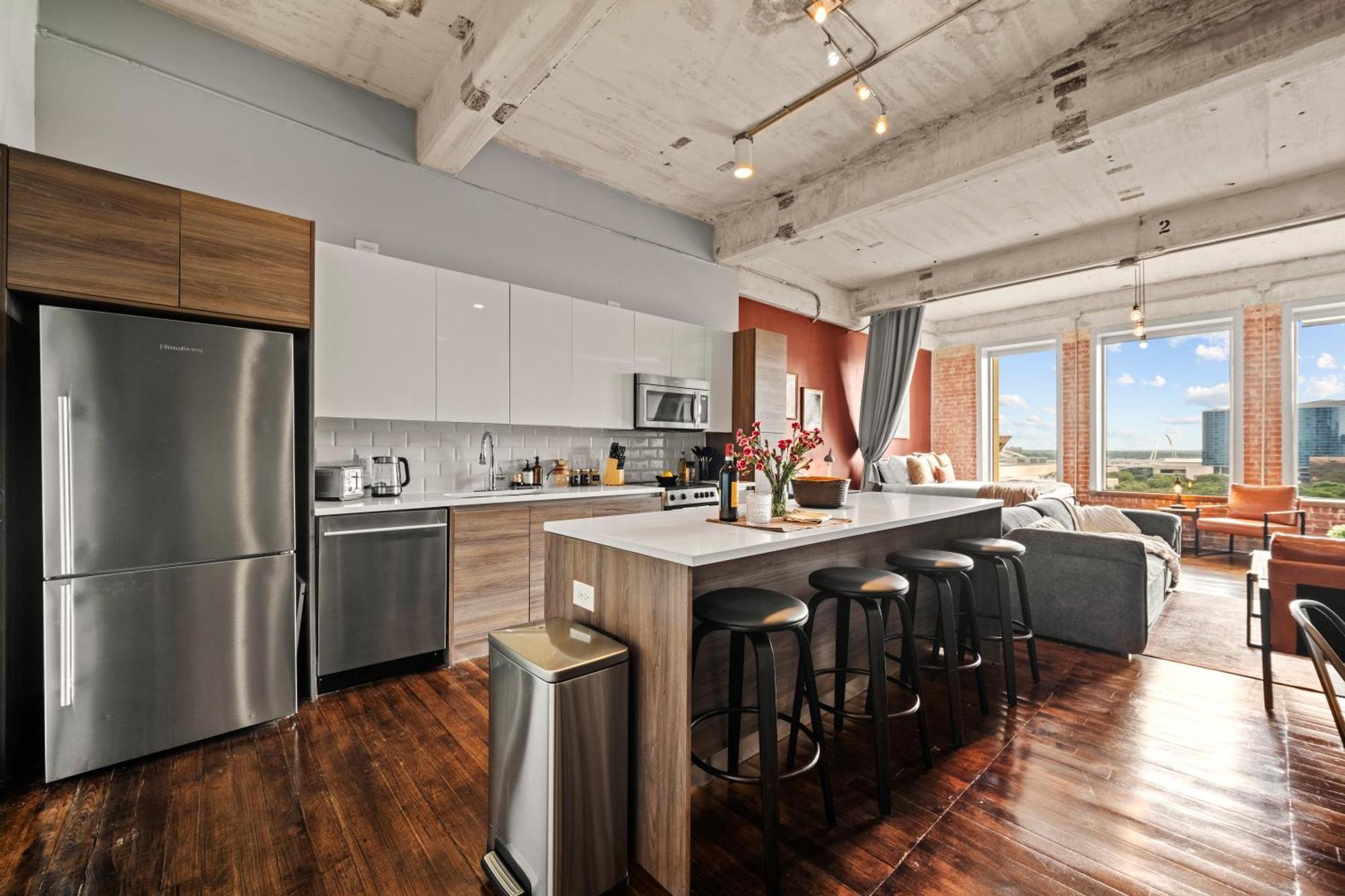Apartment Bright And Modern Downtown Loft With Skyline Views, Free Valet, Gym *